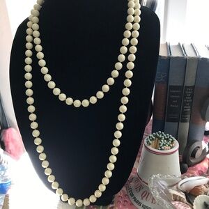 Vintage Creamy Off-White Plastic Beaded Necklace